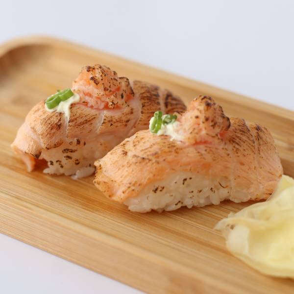 Niguiri de Salmão Flambado