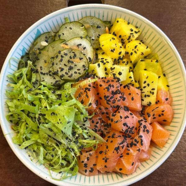POKE de Salmão em Cubos